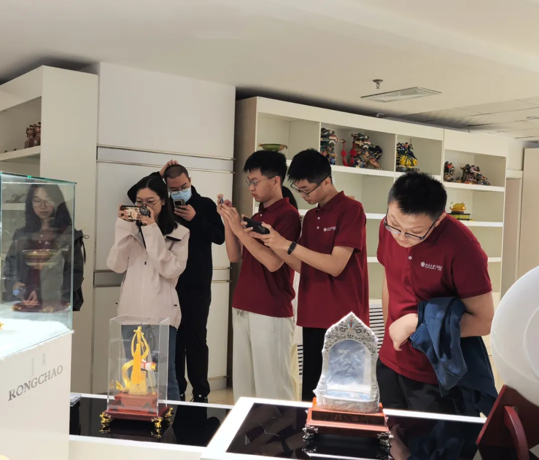 参观交流|北京大学工学院到访荣朝参观交流
