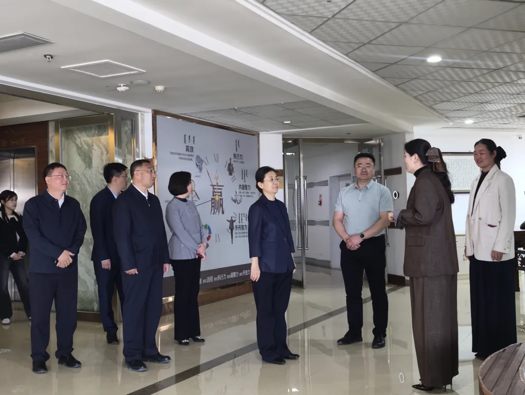 参观接待|热烈欢迎自治区、鄂尔多斯市、东胜区宣传系统领导莅临荣朝调研指