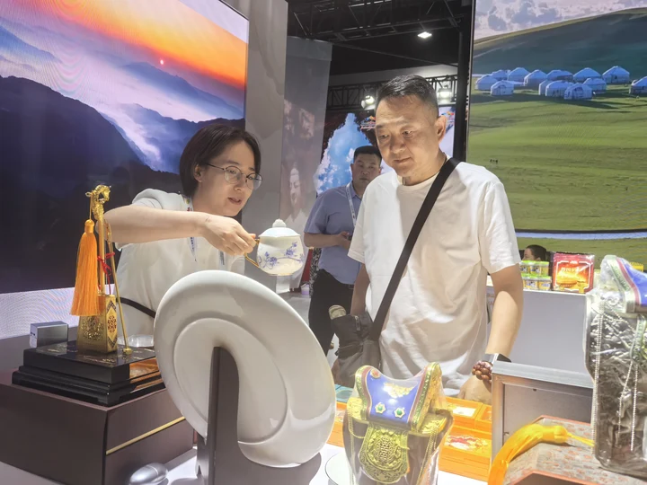活动交流|荣朝参加第十届中俄蒙三国旅游部长会议