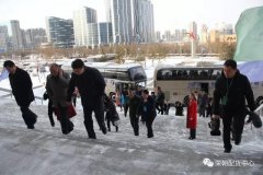 荣朝民族文化创意产业基地喜迎各盟市300多名贵宾莅临观摩
